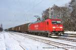 185 310-0 (Railion DB Logistics) fhrt am 4. Januar 2010 um 14:23 Uhr mit einem Gterzug durch Ratingen Lintorf