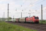185 179-9 mit einem Hangartner KLV-Zug zwischen Magdeburg und Schnebeck auf der Fahrt in Richtung Halle/S.