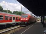 Die 185 164-1 durchfuhr am 30.6.10 mit gemischtem Gterzug den Bahnhof Kronach in Richtung Lichtenfels.