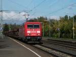 185 208 durchfhrt am 14.Oktober 2011 mit einem leeren Autozug den bahnhof Northeim(HAN) Richtung Gttingen.