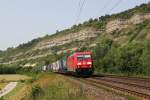 185 358 mit einem KLV Zug am 30.06.2012 im Maintal bei Thngersheim.