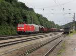 Die 185 285 mit einem Gterzug am 14.07.2012 bei der Durchfahrt in Wernstein.