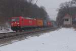 185 246 mit Containerzug am 15.02.2013 in Aling. 