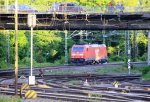 185 312-6 von Railion kommt von einer Schubhilfe aus Richtung Gemmenicher Tunnel zurck nach Aachen-West in der Abendsonne am 24.5.2013.