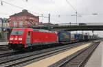 Am 23.November 2013 durchfuhr GC/DBSR 185 403 mit einem LKW-Walter-Ganzzug den Bahnhof Regensburg Hbf -> Nrnberg.