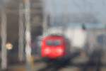 Ein Deutsches mir leider nicht bekanntes 185er Tandem wartet im Bahnhof Kalsdorf bei Graz auf seine nächsten Einsätze. Eine soeben am Bahnsteig eingefahrene 2016 hat sich nach dem Hitzeflimmern zufolge heute schon eine Pause verdient! 20.12.2013