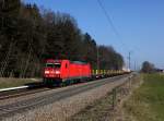 Die 185 368 mit einem Güterzug am 07.03.2014 unterwegs bei Hufschlag.