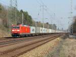 185 056-9 mit einem Containerzug am 30. März 2014 aus Großbeeren kommend auf dem südlichen Berliner Außenring bei Diedersdorf.