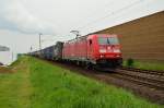 Mit einem Containerzug in Richtung Neuss fahrend kommt die 185 226-8  bei Allerheiligen durch gefahren.