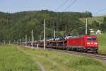 185 355 mit Güterzug bei Oberaich am 10.06.2014.