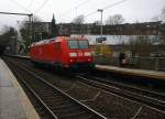 Ein Nachschuss von der 185 064-3 DB kommt als Lokzug aus Aachen-West nach Stolberg-Hbf aus Richtung Aachen-West und fährt durch Aachen-Schanz in Richtung Aachen-Hbf,Stolberg-Hbf. Bei Regenwolken am Nachmittag vom 15.12.2014.