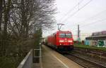 185 217-7 DB kommt durch Kohlscheid mit einem langen  Kesselzug aus Millingen nach Antwerpen-Kanaaldok(B) und fährt die Kohlscheider-Rampe hoch Aachen-West  und fährt in Richtung