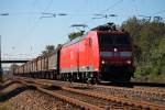 M.it einem leeren SBB Coilzug fuhr die 185 127-8 durch den Bahnhof von Orschweier gen Offenburg. (27.09.2014)