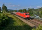 185 207 + 1116 124 mit einem Güterzug am 19.09.2015 bei Sandbach.