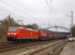 
Die 185 078-3 (91 80 6185 078-3 D-DB) der DB Schenker Rail Deutschland AG fährt am 12.03.2016 mit einem  Winner -Ganzzug durch Kreuztal in Richtung Hagen bzw. Wuppertal.