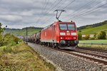 185 061-9 ist mit einen gemischten Güterzug bei Himmelstadt am 13.10.16 zu sehen.