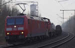 185er in der  Last Mile  Version oder ich nehme meine Rangierlok gleich mit! 185 012 hat eine 294er und ihren Güterzug nach Neunkirchen Saar am Haken.