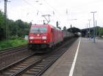 185 222 zieht am 19.05.07 eine Gterzug durch Bonn Hbf auf Gleis 2.
