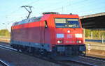 DB Cargo Deutschland AG mit  185 374-6  [NVR-Number: 91 80 6185 374-6 D-DB] am 08.10.18 Bf.