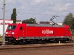 Die Lokomotive 185 209-4 steht hier im Bahnhof Venlo.
