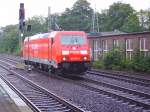 185 266-4 als Lz durch Hamburg-Harburg.