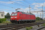 DB Lok 185 138-5 durchfährt am 23.07.2024 solo den Bahnhof Pratteln.