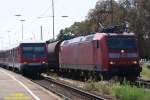 BR 185 027-0 neben einem Wittenberger Steuerwagen in Mllheim ( Baden )