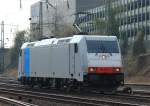 Am 27.03.2011 rangiert 185 639-2 von Railpool in Aachen West.