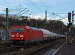 185 383-8  der DB Schenker Rail mit einem Kesselwagenzug fhrt am 29.12.2012 durch den Bahnhof Betzdorf/Sieg in Richtung Siegen. 
Die 185.2 (TRAXX F140 AC2) wurde 2009 bei Bombardier in Kassel unter der Fabriknummer 34690 gebaut.
