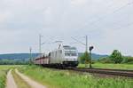 Railpool 185 691, vermietet an EccoRail, mit Schüttgutwagenzug in Richtung Göttingen (Burgstemmen, 23.05.17)