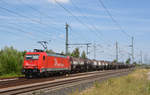 185 584 verlässt mit einem Kesselwagenzug am 20.07.19 das Ausweichgleis in Landsberg Richtung Halle(S). Der Lokführer hatte hier seine Pause gemacht.
