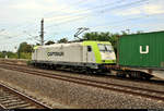 Containerzug mit 185 598-0 der ITL Eisenbahngesellschaft mbH (ITL) durchfährt den Bahnhof Büchen auf Gleis 3 Richtung Hamburg.
[5.8.2019 | 12:30 Uhr]