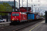 185 587-3 mit ihrem kurzen Güterzug durch Dornbirn. 21.5.21