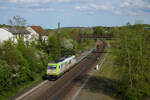 Captrain 185 649-1 passiert am 30. April 2024 mit ihrem Zug Sinnerthal.