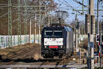 D-BRLL 185 408-2 rangierte am 18.02.25 im Lübeck-Dänischburger Gbf (ALD G).