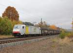 185 637-6 mit geschlossenen ARS-Autotransportwagen in Fahrtrichtung Sden. Aufgenommen am 24.10.2012 beim B Eltmannshausen/Oberhone.