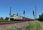 Am 13.06.2013 bespannte 185 550-1 von Captrain den Papierzug von Dortmund nach Italien. Hier ist der Zug bei der nrdlichen Einfahrtgruppe in Orschweier.