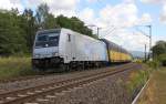 Die 185 676-4 der Rurtalbahn-Cargo befand sich am 14.08.2013 im Einsatz der TX Logistik und bespannte einen ARS-Autotransportzug in Fahrtrichtung Süden. Aufgenommen bei Wehretal-Reichensachsen.