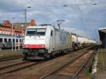      Am 03.04.2015 kam 185 637 mit ihrem Kesselzug aus Richtung Magdeburg nach Stendal und fuhr weiter nach Hannover.