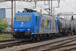 Lok 185 527-9 der WRS durchfährt den Bahnhof Pratteln. Die Aufnahme stammt vom 13.05.2020.