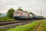 185 685-5  Hör das Signal, Berlin  & 482 047-8  Jim Knopf mit Kesselzug in Thüngersheim, August 2021.