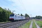 LINEAS 186 510 und 186 294 sind in Thüngersheim mit einem Containerzug gen Karlstadt unterwegs. 14.9.2021