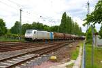 Railpool Bombardier Traxx 186 537-7 mit Kesselwagen in Darmstadt-Kranichstein am 19.05.23