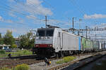 Doppeltraktion, mit den Loks 186 251-5 und 193 283-9 durchfährt am 24.09.2024 den Bahnhof Pratteln.