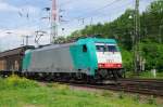 E 186 219 (2827), jetzt in Eigentum der SNCB, frher ATC (Angeltrain), vor einem Habbillns-/Habbins-Ganzzug bei Einfahrt Gremberg Gbf, von der Sdbrcke kommend.