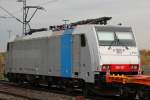 Nachschuss auf Railpool 186 107 I-RTC am 30.10.10 in Duisburg-Bissingheim die fast von Niag zugefahren wurde