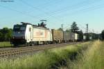 Die E 186 904 XR mit einem Containerzug Richtung Sden am Abzweig Brunnenstck zwischen Karlsruhe Hbf und Ettlingen West. Aufgenommen am 26.05.2011.