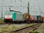 Cobra 186 207 (2815) mit einem Containerzug am 09.09.2011 in Aachen West auf dem Weg nach Belgien.