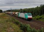 Die 186 129 mit einem Güterzug am 21.07.2012 unterwegs bei Boczów.