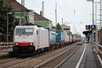 Crossrail Italia 186 908 am 23.07.2014 mit einem Containerzug in Müllheim (Baden) gen Norden.